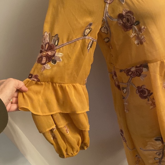 Flower dress. Semi sheer size small adorable! - Picture 3 of 9